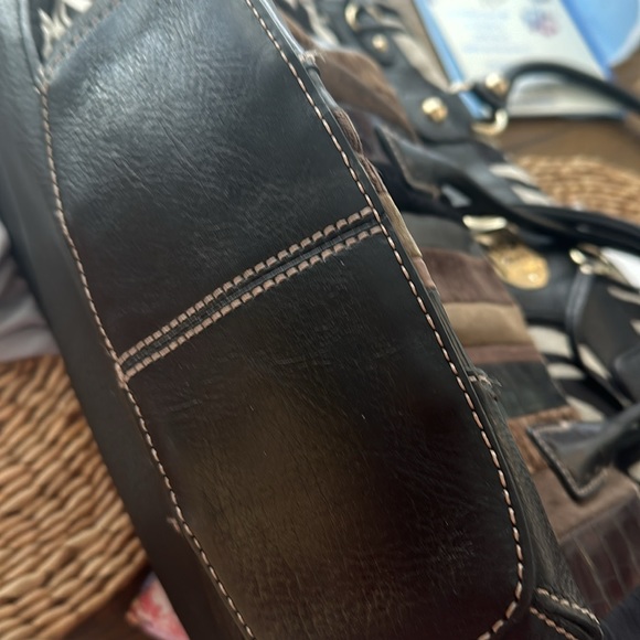 Fossil leather and suede, small purse in excellent condition browns and blacks. - Picture 3 of 4